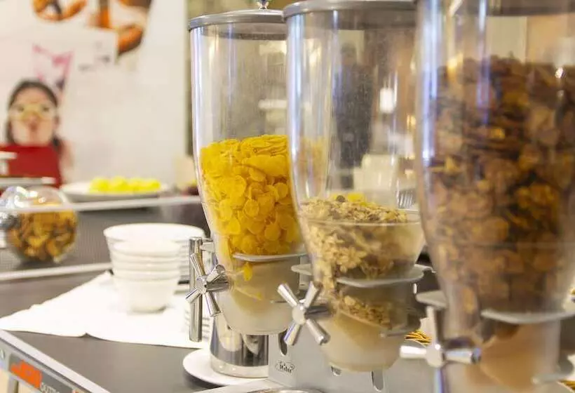 هتل Smy Bologna Centrale