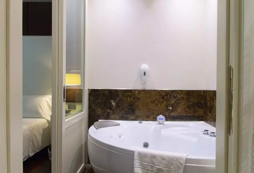 هتل Smy Bologna Centrale