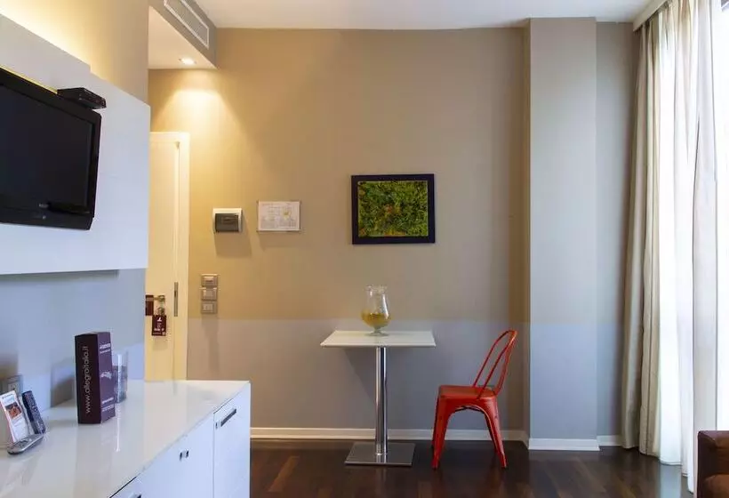 هتل Smy Bologna Centrale