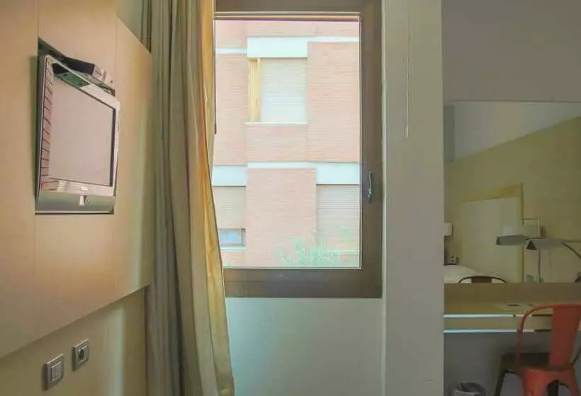 هتل Smy Bologna Centrale