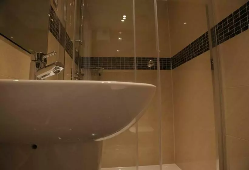 مبيت وإفطار Astors Belgravia