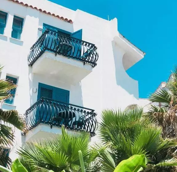 هتل Baia Degli Dei