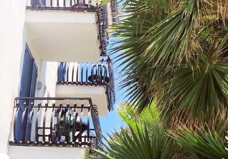 هتل Baia Degli Dei