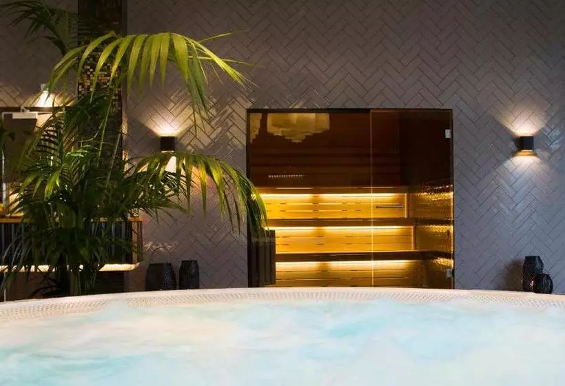 Clarion Hotel Gillet