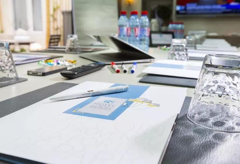 فندق Daumesnil Vincennes