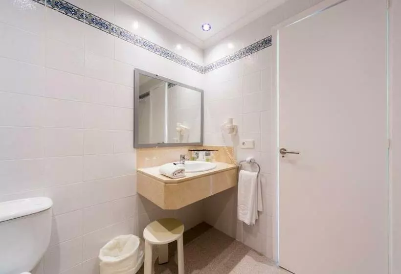 Hotelli Globales Cala'n Blanes