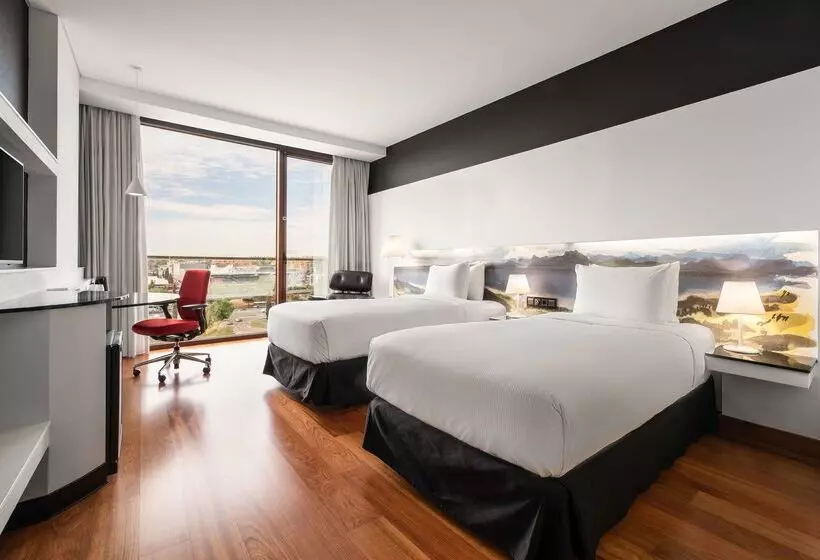 هتل Hilton Madrid Airport