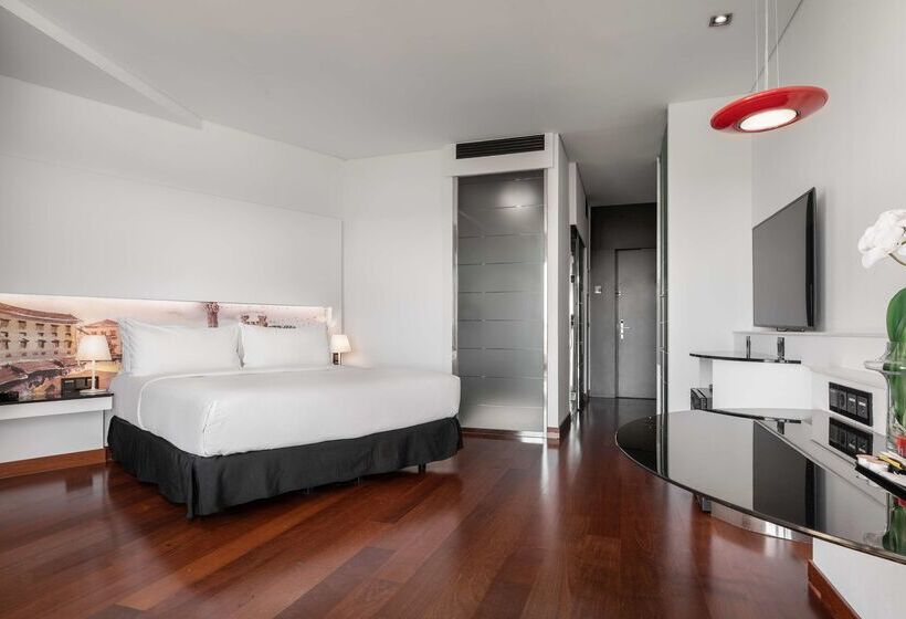 هتل Hilton Madrid Airport