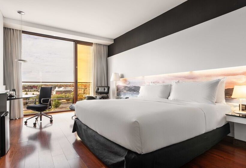 هتل Hilton Madrid Airport