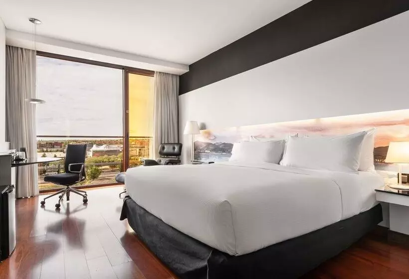 هتل Hilton Madrid Airport