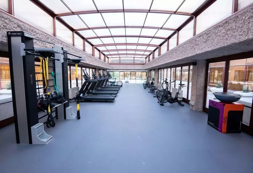 هتل Hilton Madrid Airport