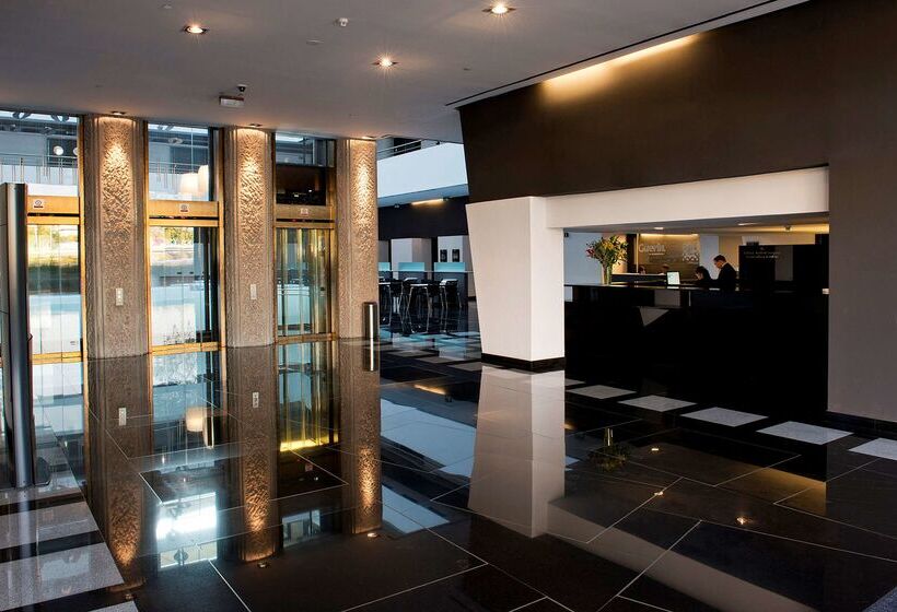 هتل Hilton Madrid Airport