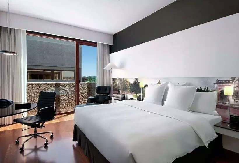 هتل Hilton Madrid Airport