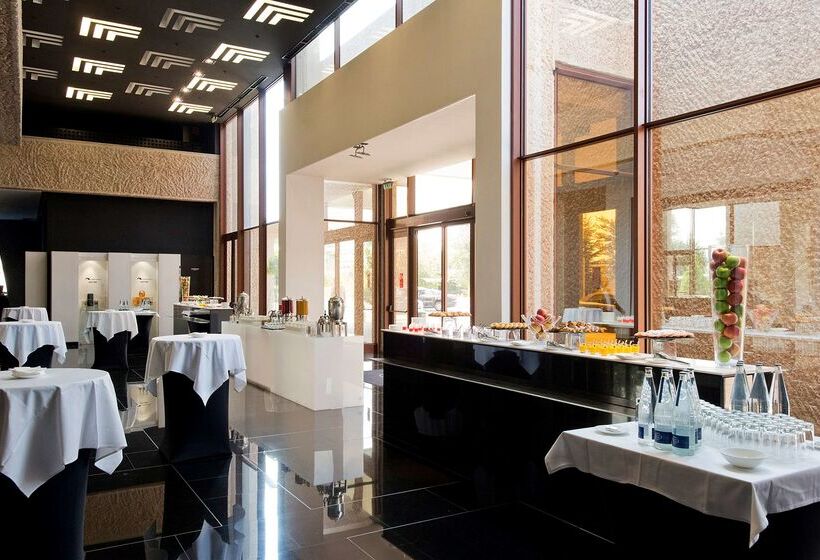 هتل Hilton Madrid Airport