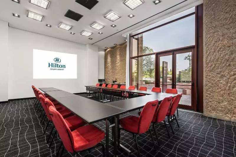 هتل Hilton Madrid Airport