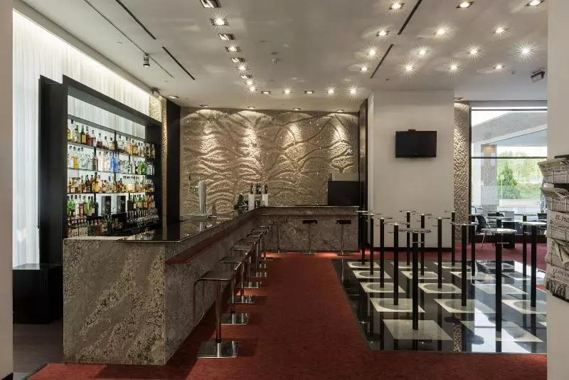 هتل Hilton Madrid Airport