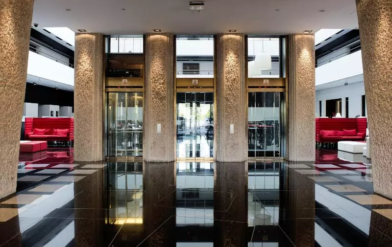 هتل Hilton Madrid Airport
