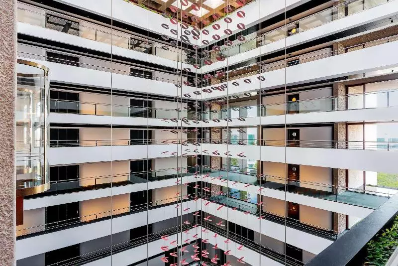 هتل Hilton Madrid Airport