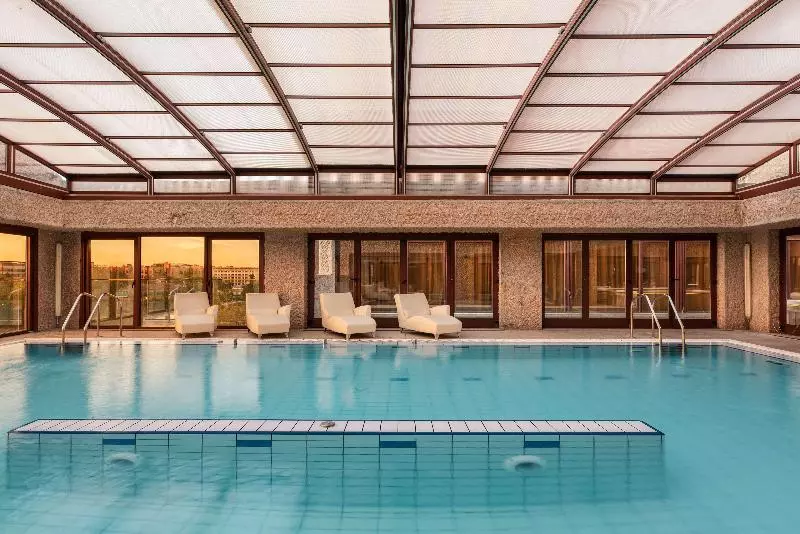 هتل Hilton Madrid Airport
