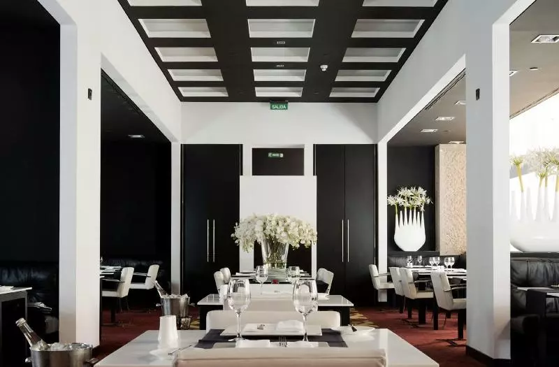 هتل Hilton Madrid Airport