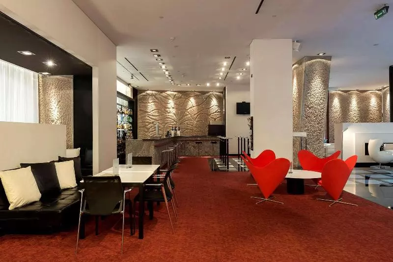هتل Hilton Madrid Airport