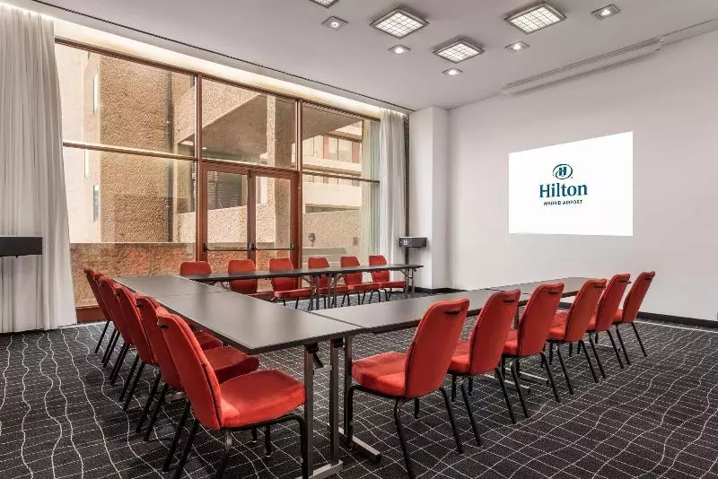 هتل Hilton Madrid Airport
