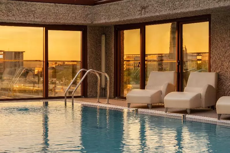 هتل Hilton Madrid Airport