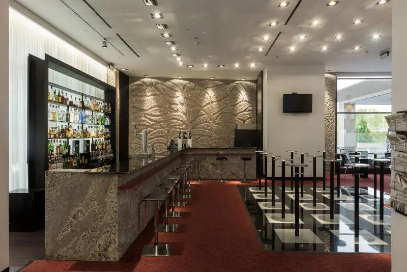 هتل Hilton Madrid Airport