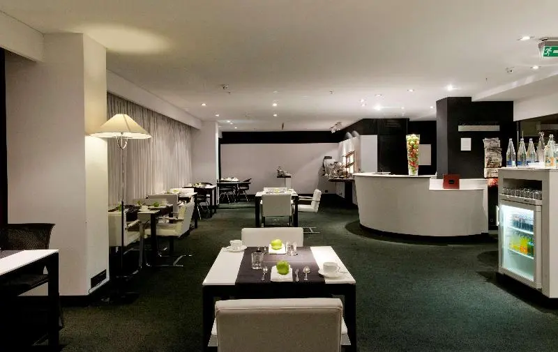 هتل Hilton Madrid Airport