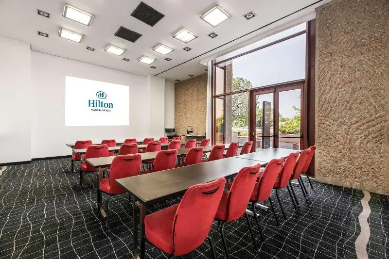 هتل Hilton Madrid Airport