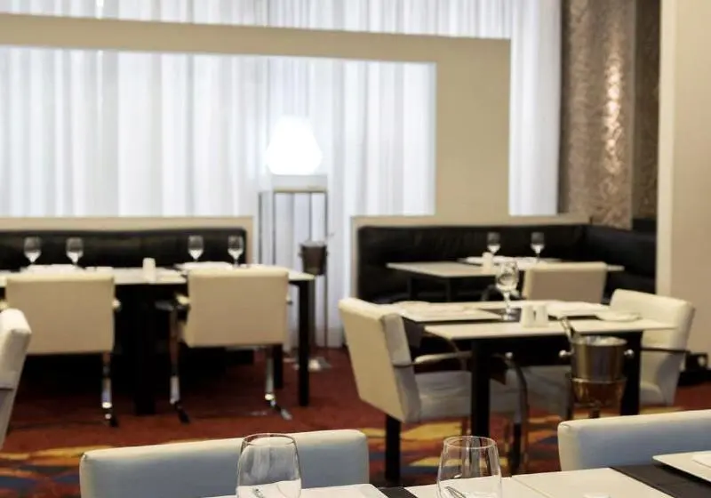 هتل Hilton Madrid Airport