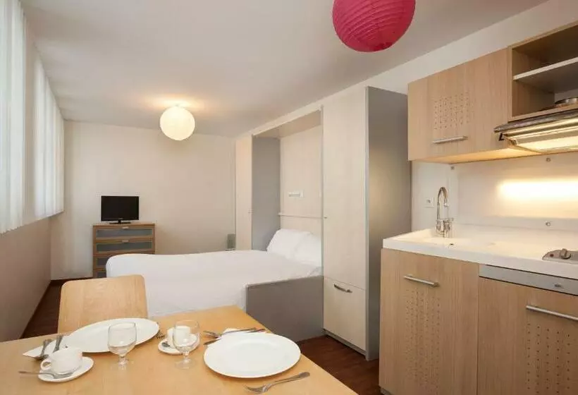 Hotel Paris La Fayette