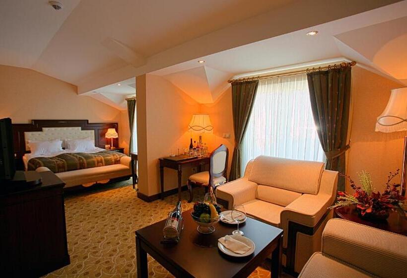 هتل Latanya Palm & Spa Airport Antalya