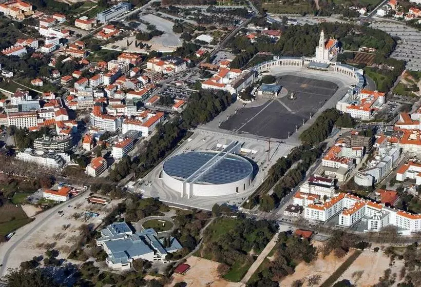 Lux Fatima Park Hotel, Suites & Residence