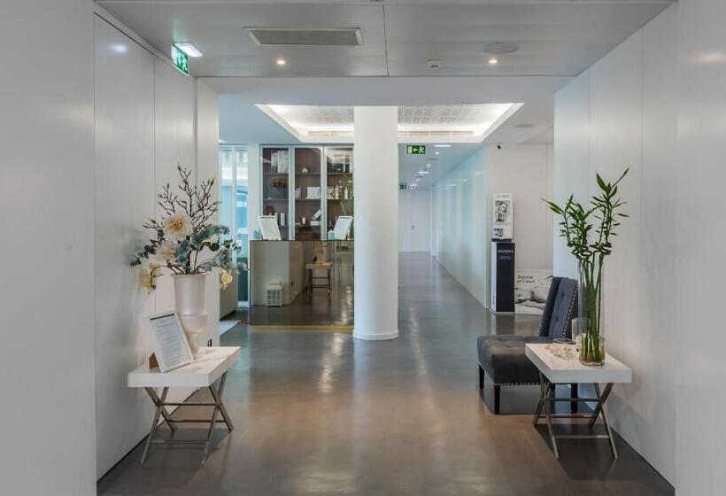 Lux Fatima Park Hotel, Suites & Residence