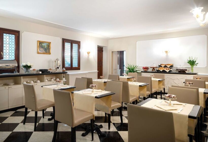 هتل Maison Venezia | Una Esperienze