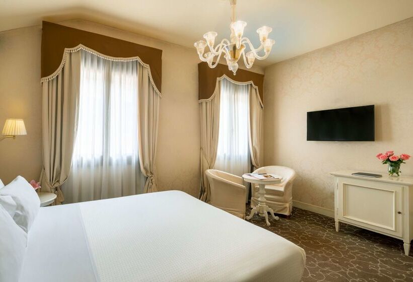 هتل Maison Venezia | Una Esperienze