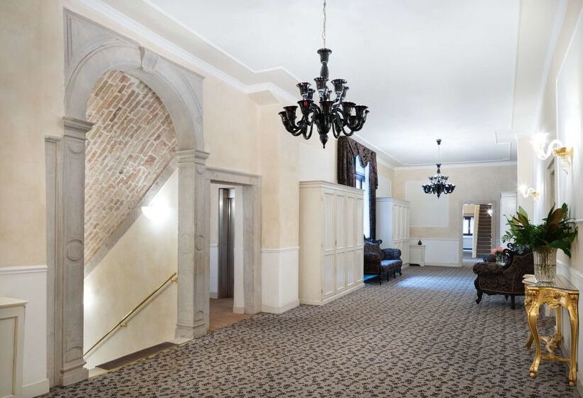 هتل Maison Venezia | Una Esperienze