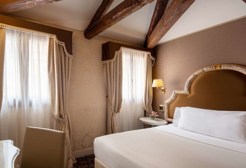 هتل Maison Venezia | Una Esperienze