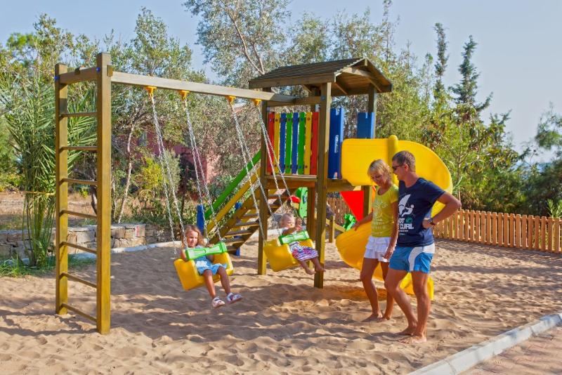 בית מלון כפרי Miarosa Incekum West Resort