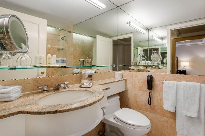 호텔 Omni Berkshire Place