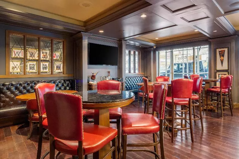 酒店 Omni Berkshire Place