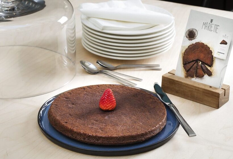 ホテル Paris La Fayette