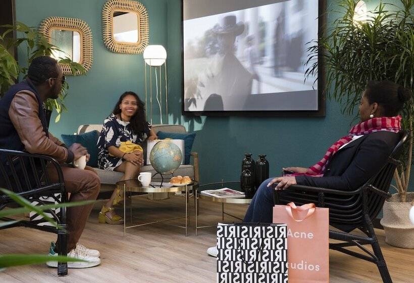 ホテル Paris La Fayette