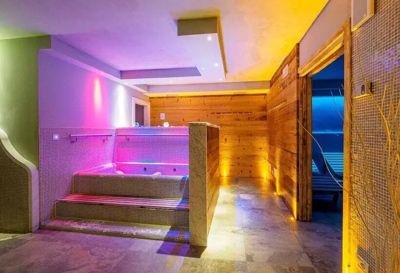 Отель Santanton