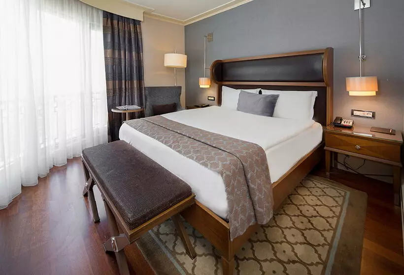 هتل Titanic City Taksim