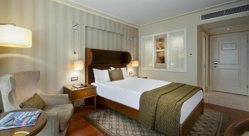 ホテル Titanic City Taksim