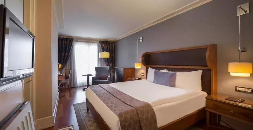 هتل Titanic City Taksim