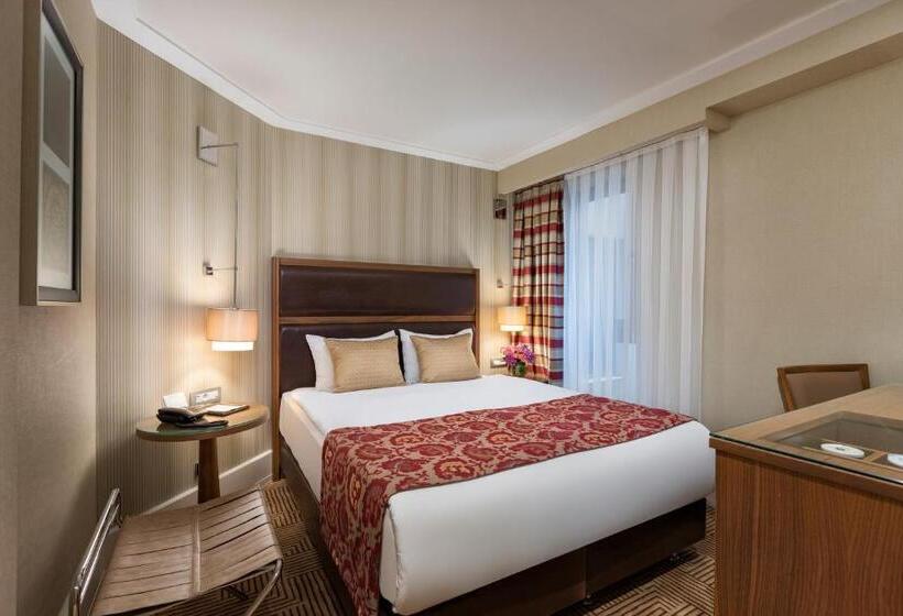 ホテル Titanic City Taksim