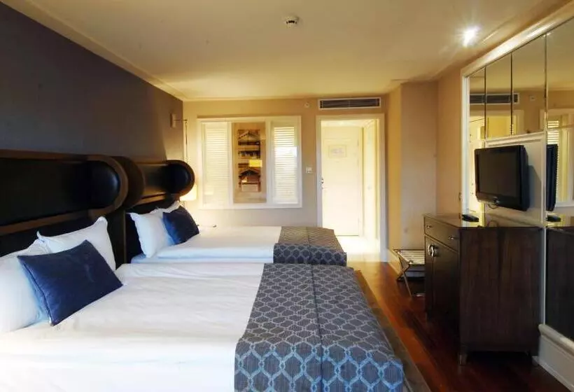 هتل Titanic City Taksim